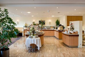 Petit déjeuner buffet compris tous les jours