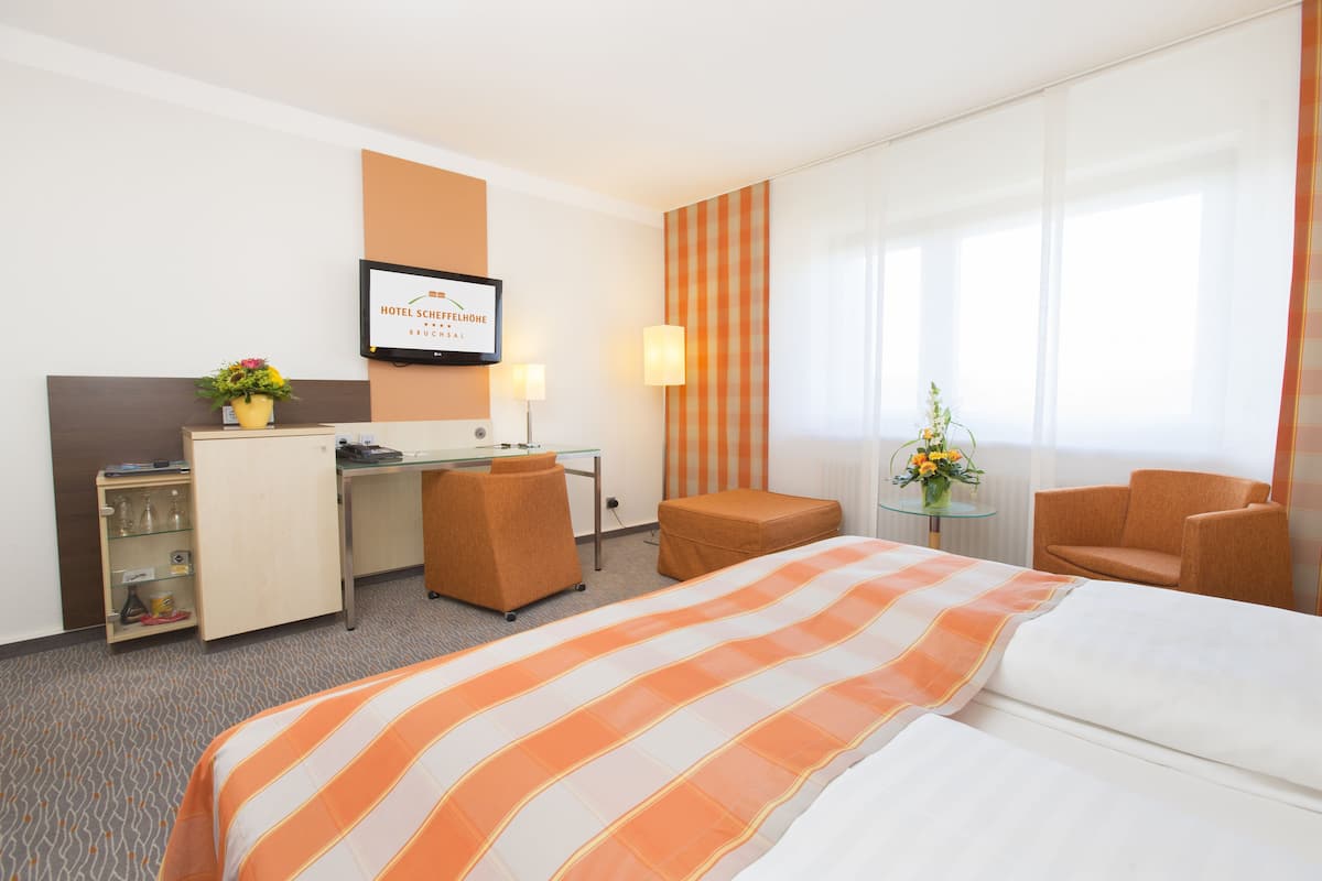 superior room | minibar, in-room safe, desk, iron/ironing board