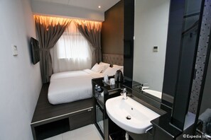 Superior Twin Room | In-room safe, desk, iron/ironing board, free WiFi - Arton Boutique Hotel (Singapore)