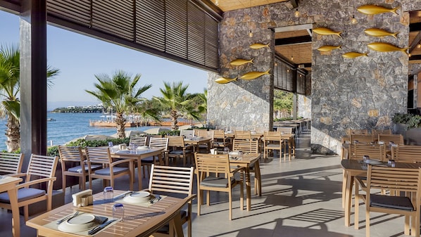 6 restaurants, breakfast, lunch, dinner served; international cuisine - Vogue Hotel Supreme Bodrum (Bodrum)