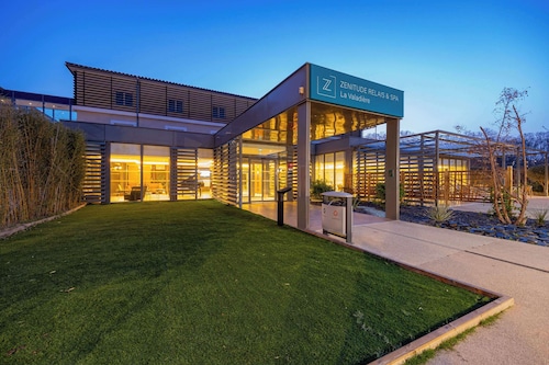 Zenitude Hotel la Valadière, an Ascend Collection Hotel