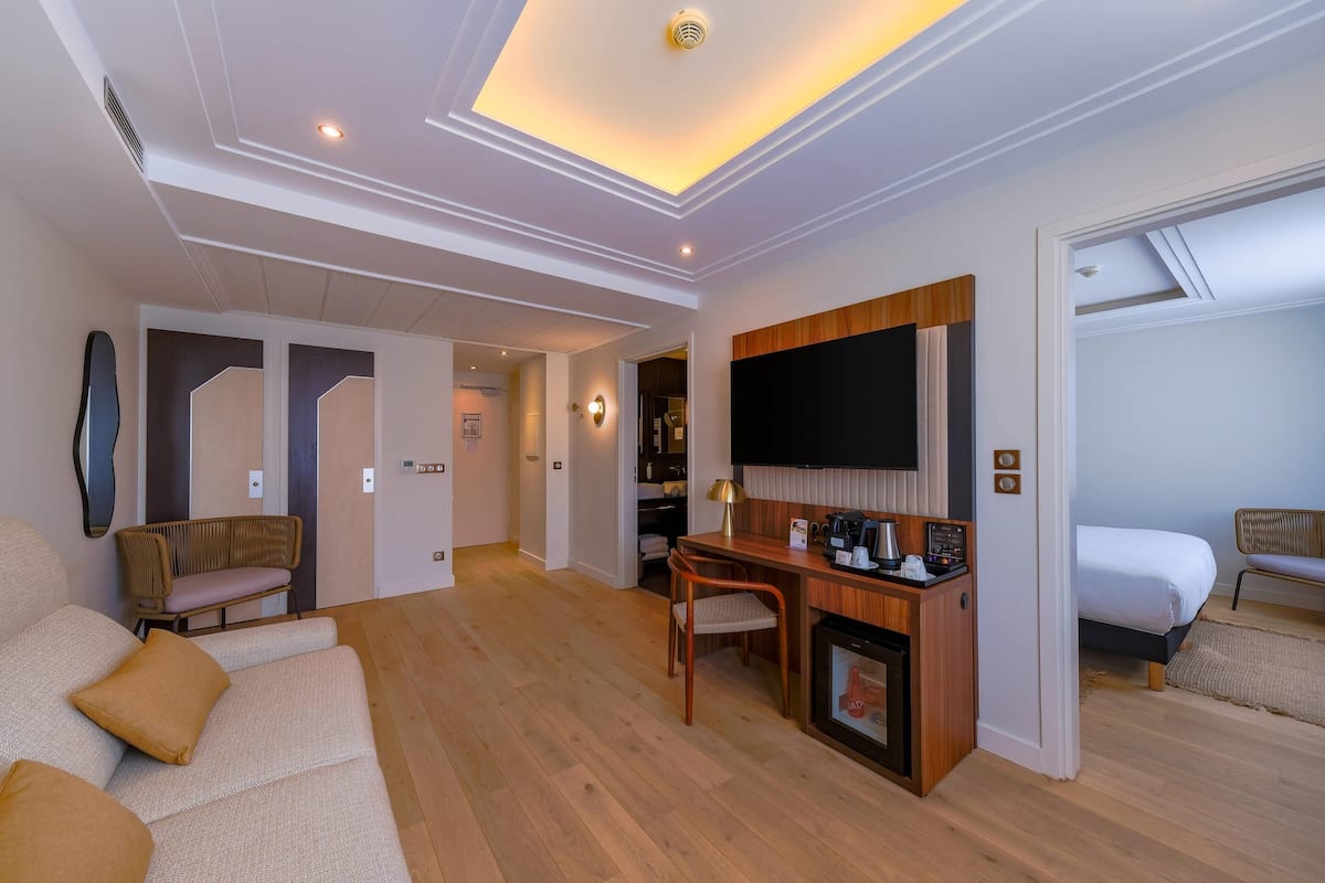 Family Suite (Privilege) | Premium bedding, in-room safe, desk, blackout drapes