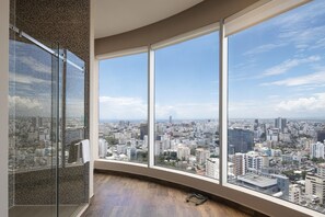 Suite, 1 Schlafzimmer, Stadtblick, Eckzimmer | Badezimmer