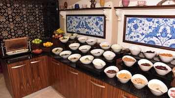 Tägliches inbegriffenes Frühstücksbuffet