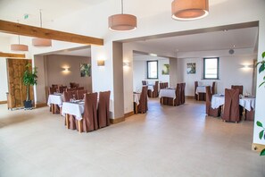 Breakfast, lunch, dinner served; French cuisine, garden views