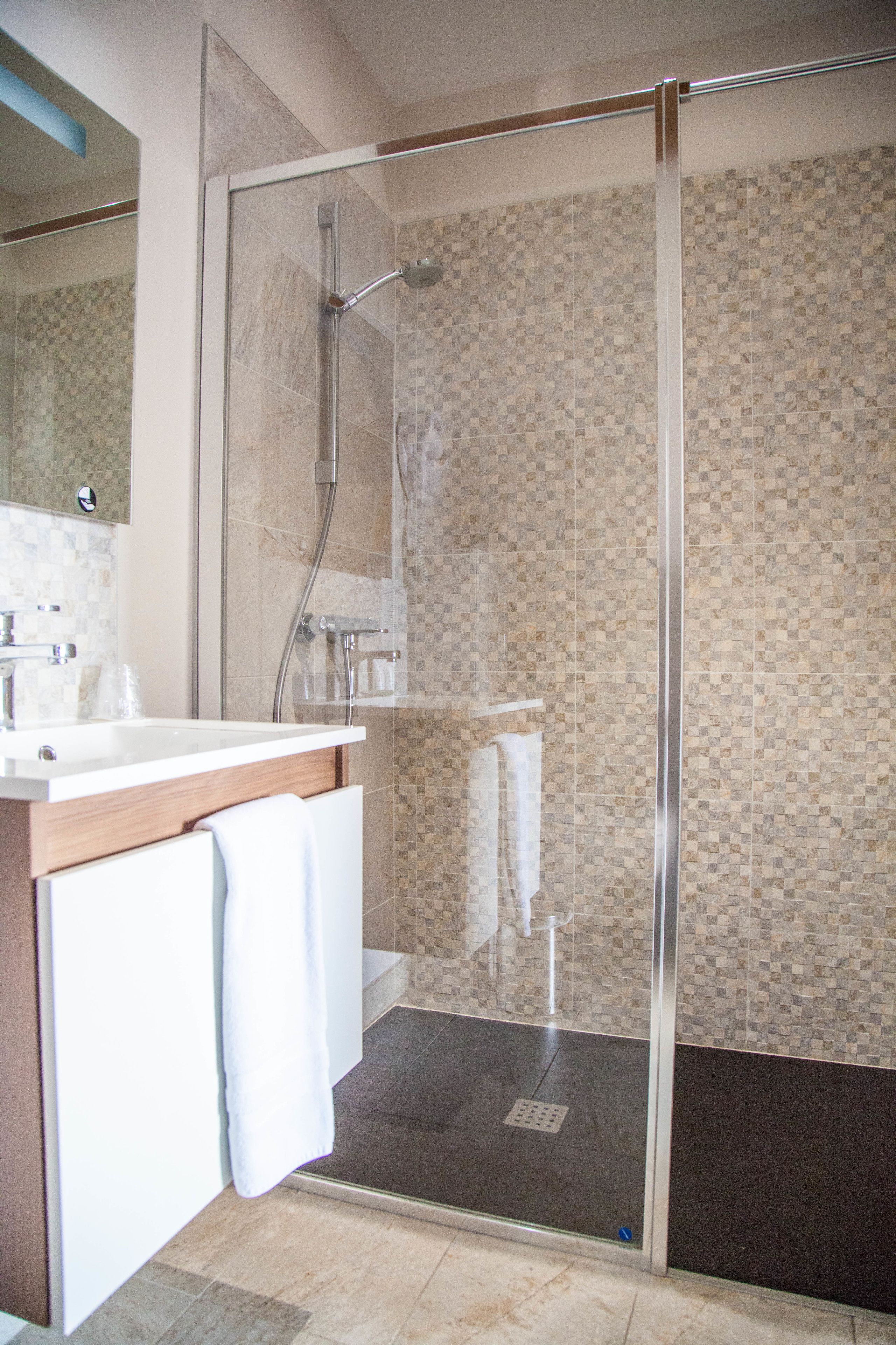 superior quadruple room | 1 bedroom, individually decorated, individually furnished, desk