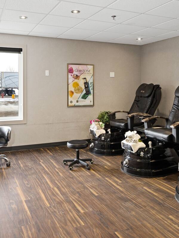 Couples treatment room(s), body treatments, aromatherapy