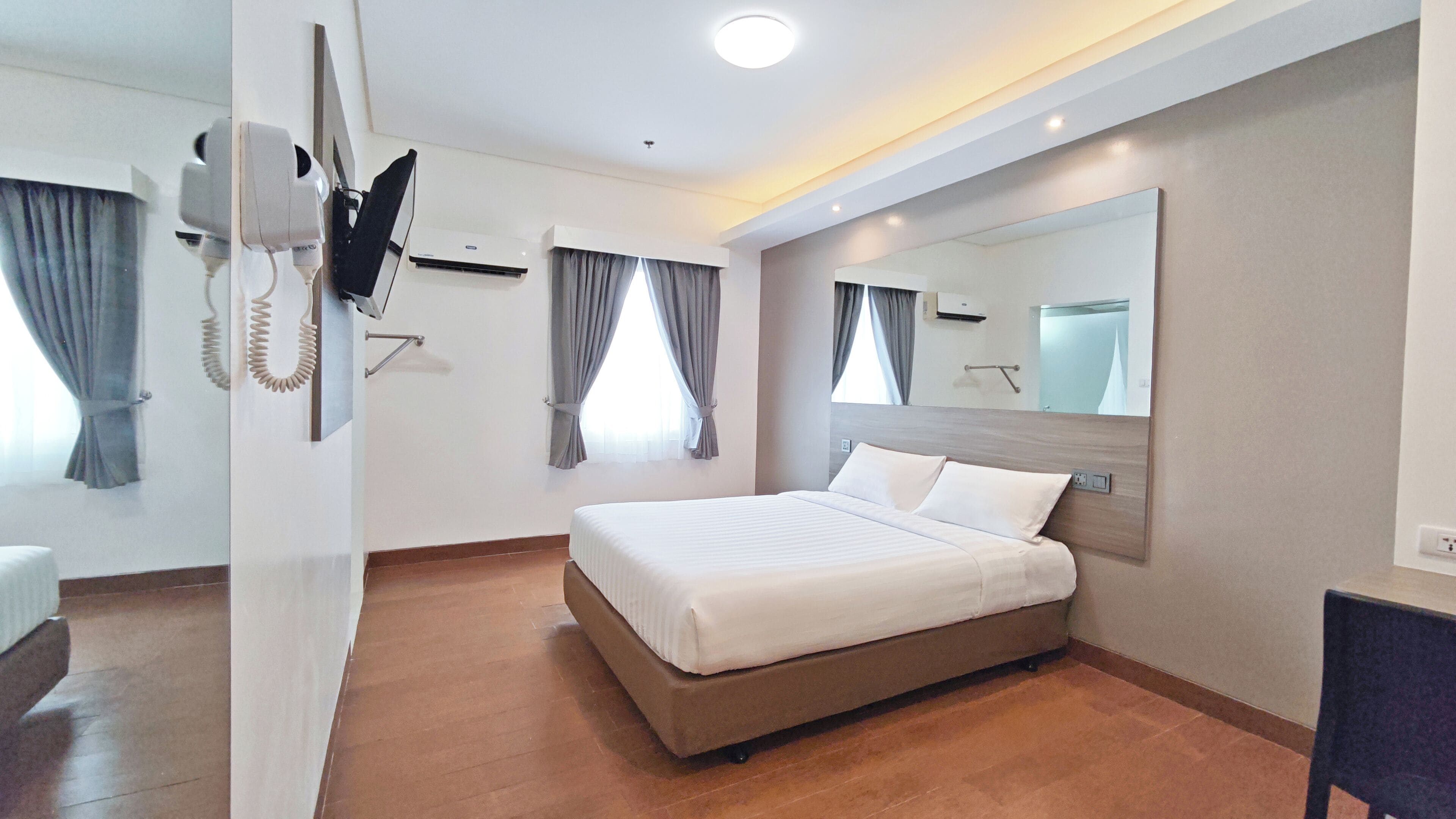 city double room | 1 bedroom, premium bedding, in-room safe, desk