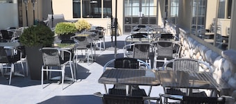 Prestige Vernon Hotel