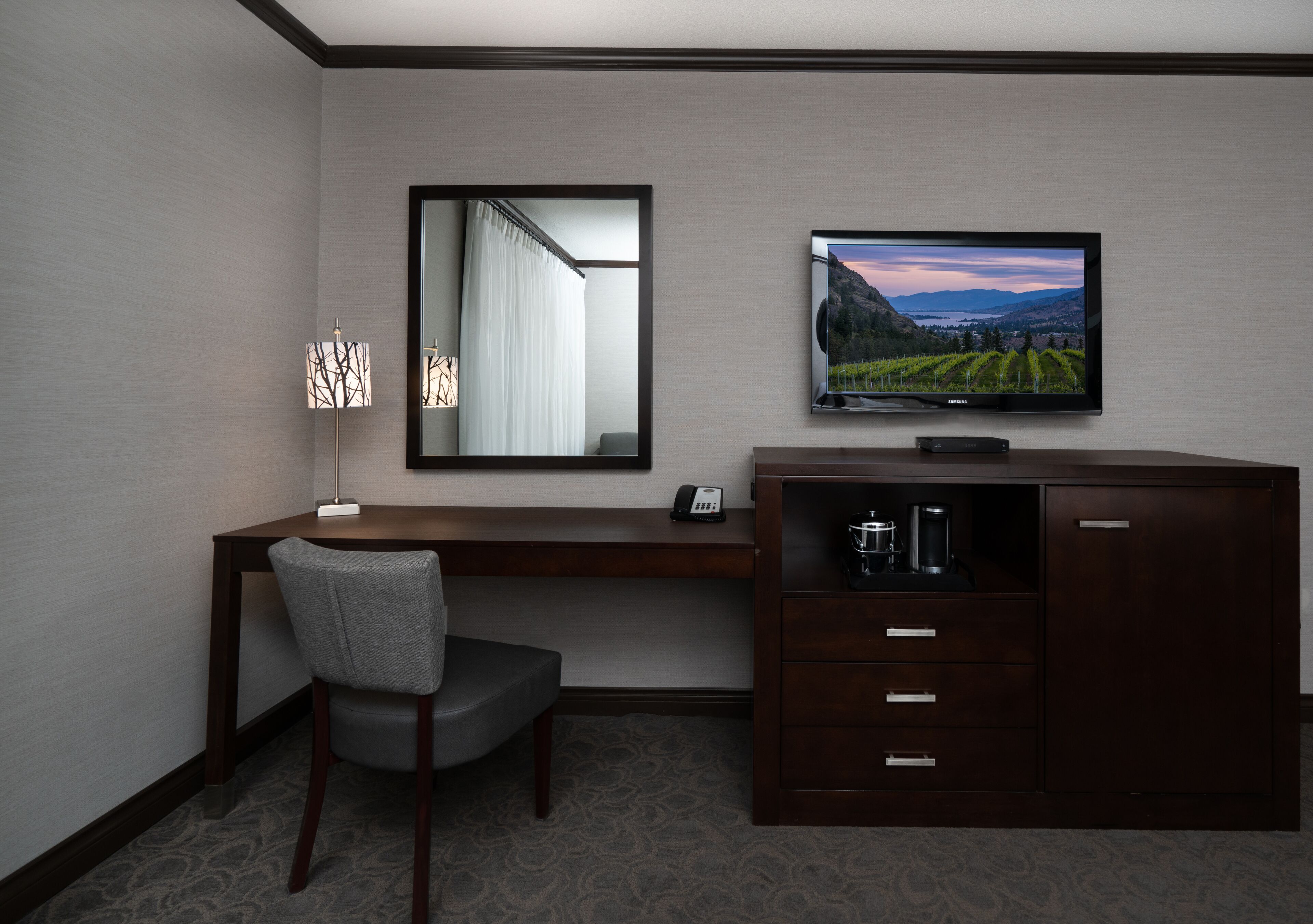 1 bedroom, in-room safe, individually decorated, individually furnished