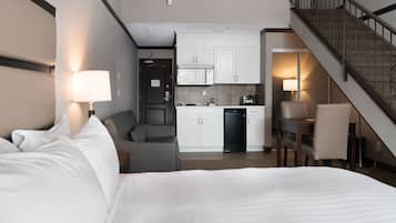 Deluxe Loft (Suite) | 1 bedroom, in-room safe, individually decorated, individually furnished