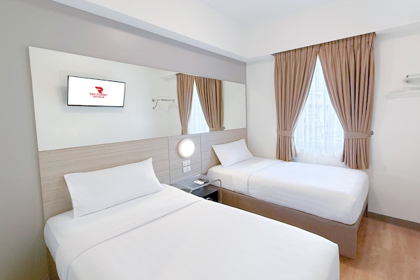 Literie de qualité supérieure, coffres-forts dans les chambres, bureau