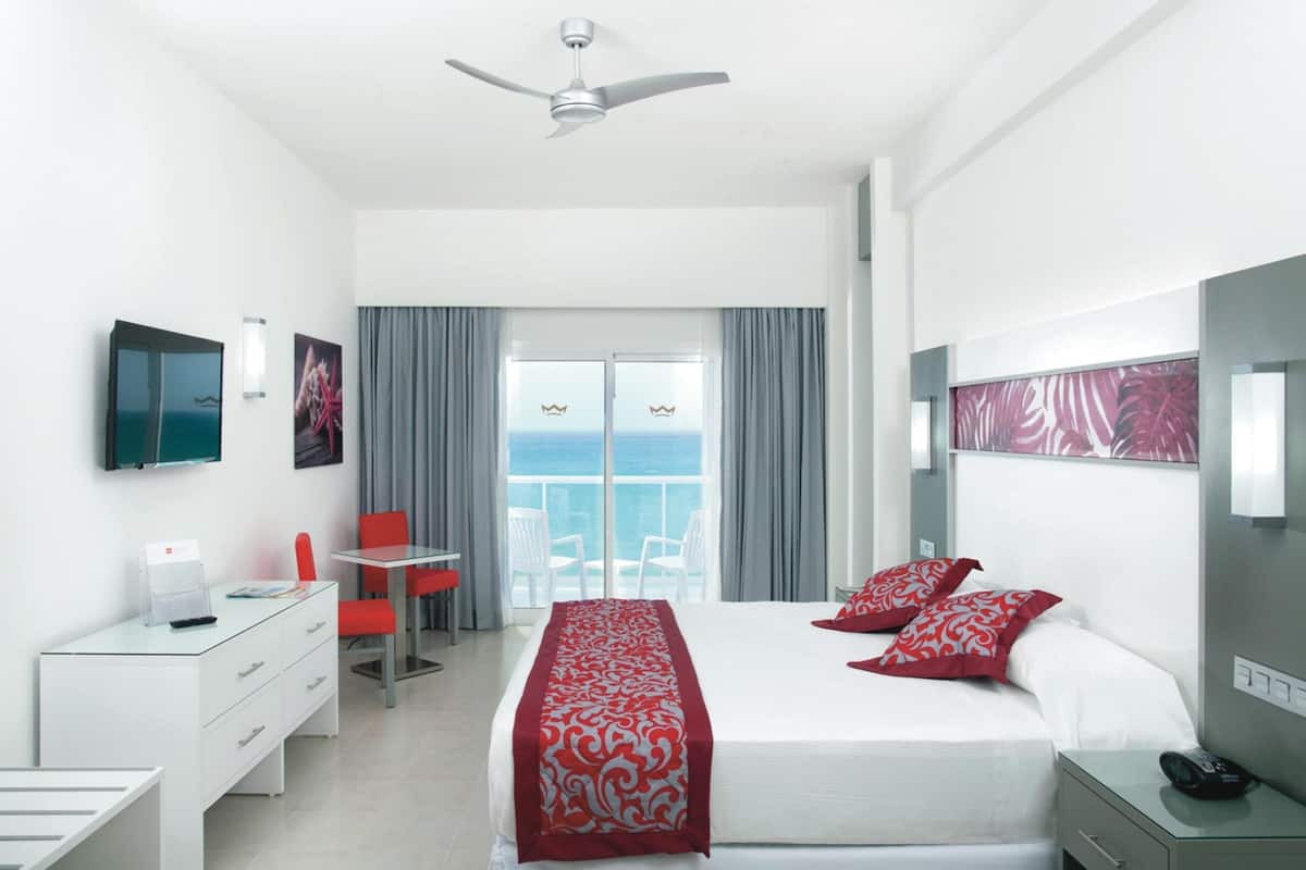 2 bedrooms, free minibar, in-room safe, laptop workspace