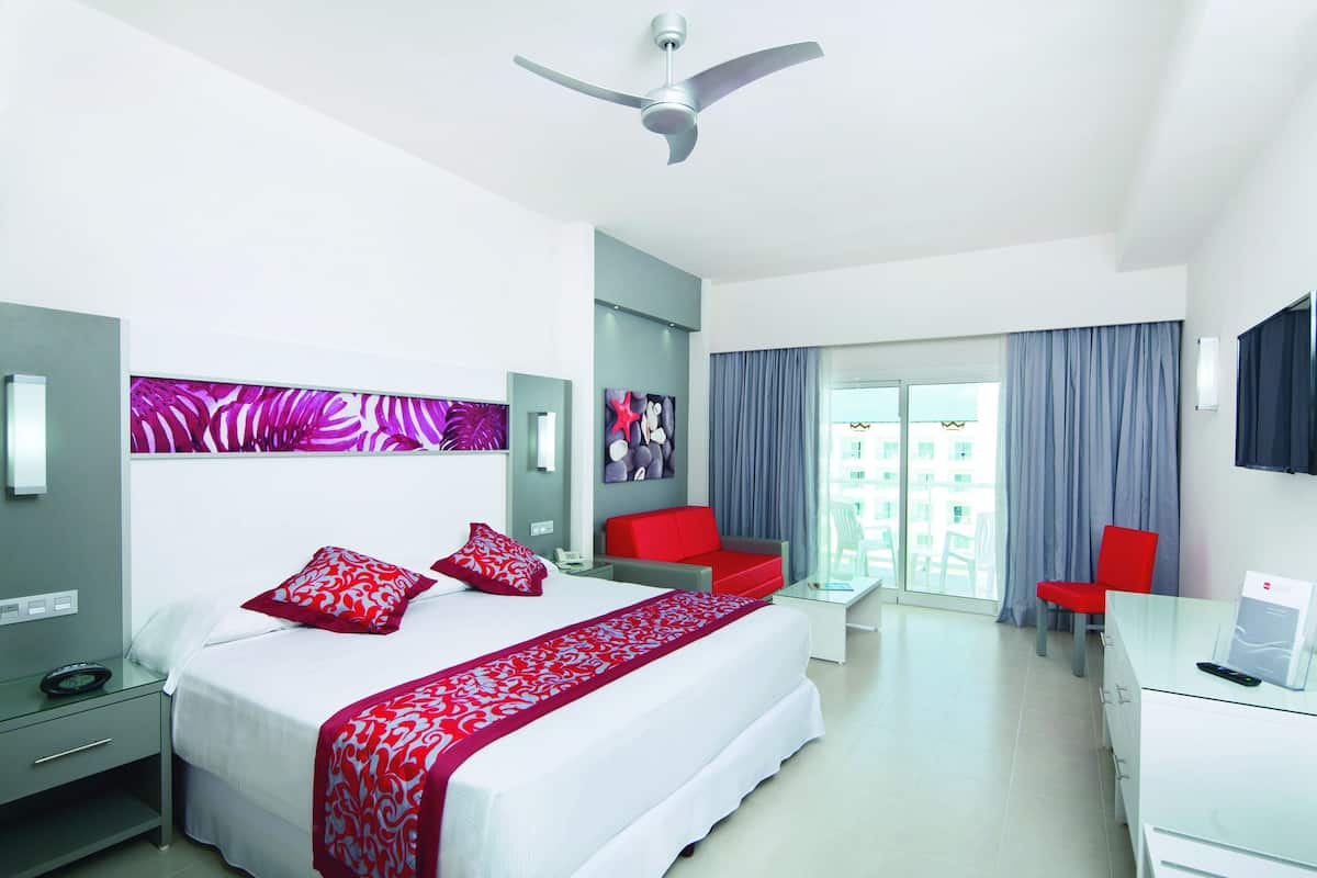2 bedrooms, free minibar, in-room safe, laptop workspace