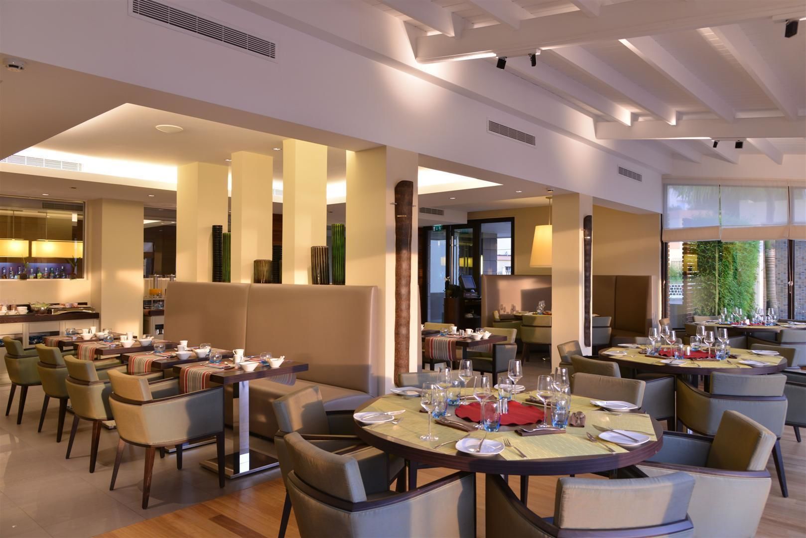 Frühstück, Mittagessen, Abendessen, lokale Küche 