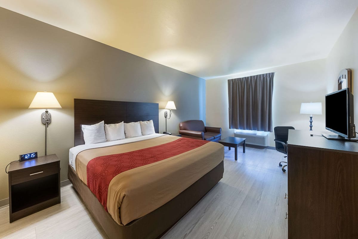 Standard King Non Smoking | Een strijkplank/strijkijzer, gratis babybedden, extra bedden
