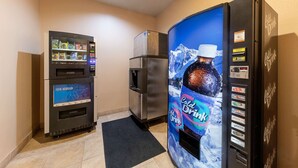 Interior - Econo Lodge Inn & Suites Bridgeport (Bridgeport)