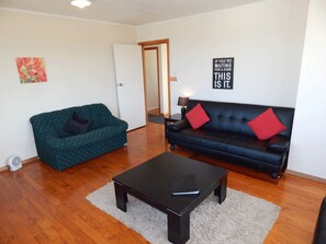 Casa, 3 habitaciones | Cortinas opacas, tabla de planchar con plancha, cunas gratuitas