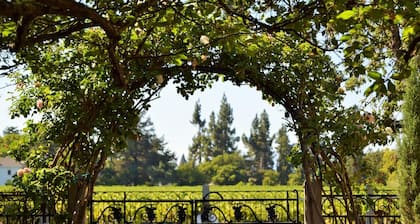 Vineyard Country Inn