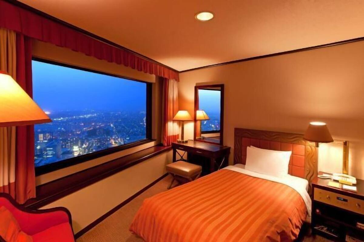 1 bedroom, in-room safe, desk, soundproofing