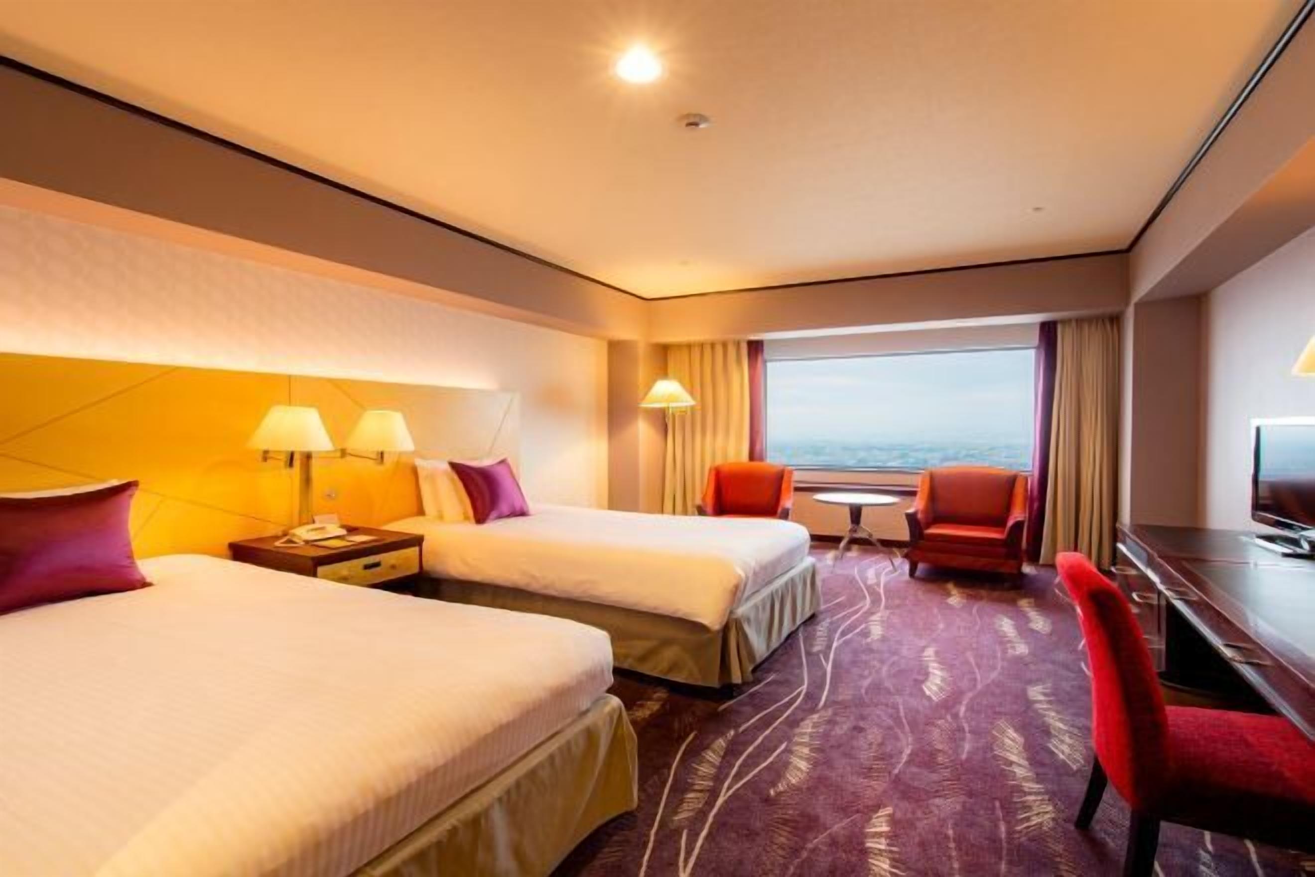 Zimmersafe, Schreibtisch, schallisolierte Zimmer, Bügeleisen/Bügelbrett