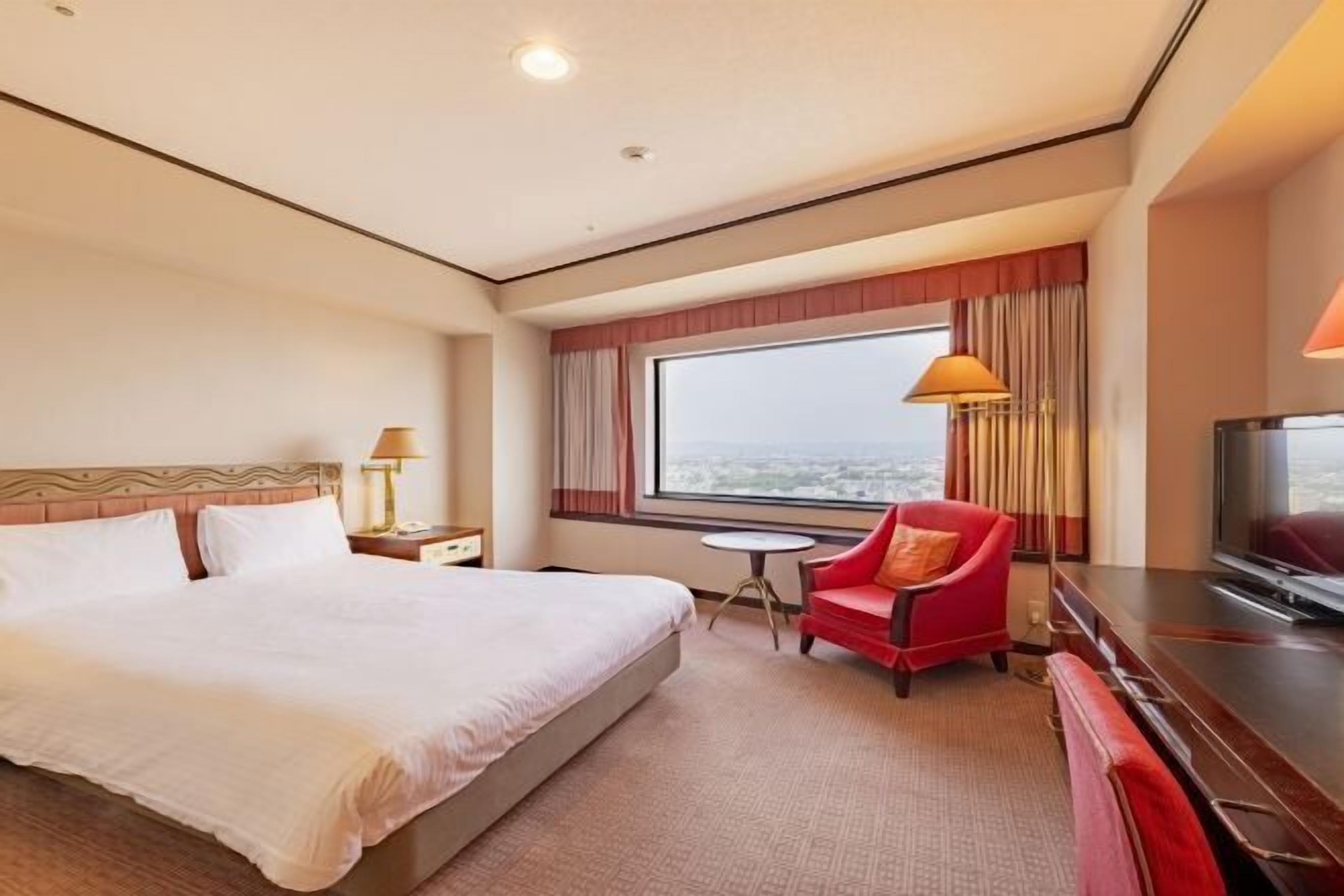 Cofres nos quartos, escrivaninha, quartos à prova de som