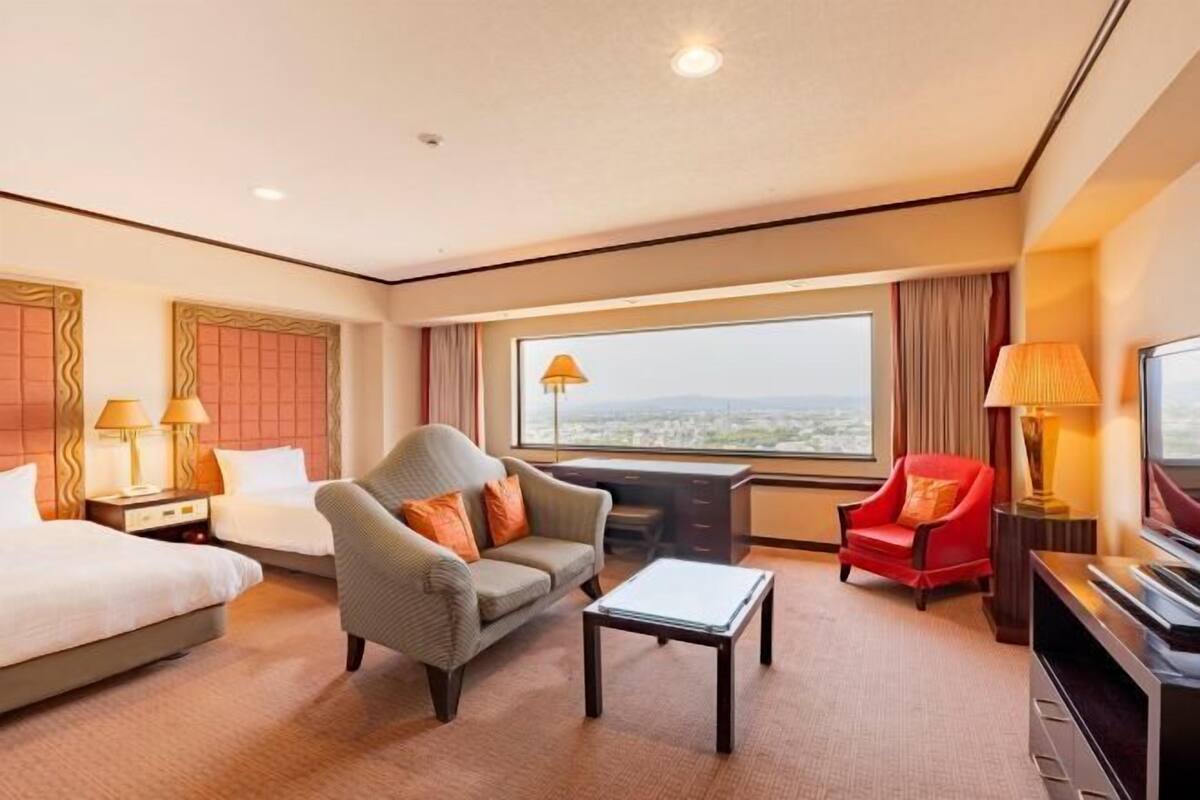 1 bedroom, in-room safe, desk, soundproofing