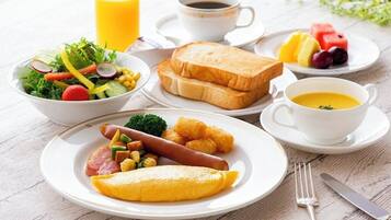 Daily buffet breakfast (JPY 3000 per person)