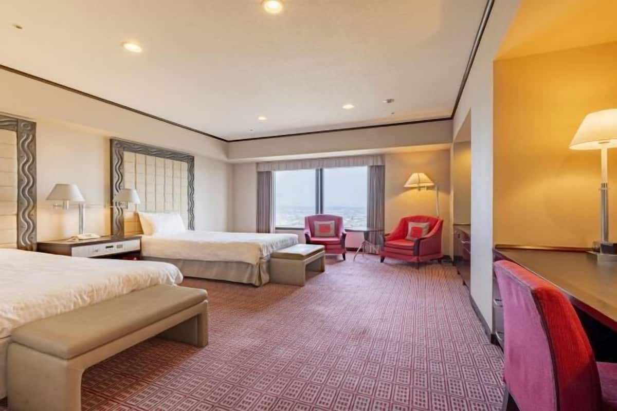 Zimmersafe, Schreibtisch, schallisolierte Zimmer, Bügeleisen/Bügelbrett