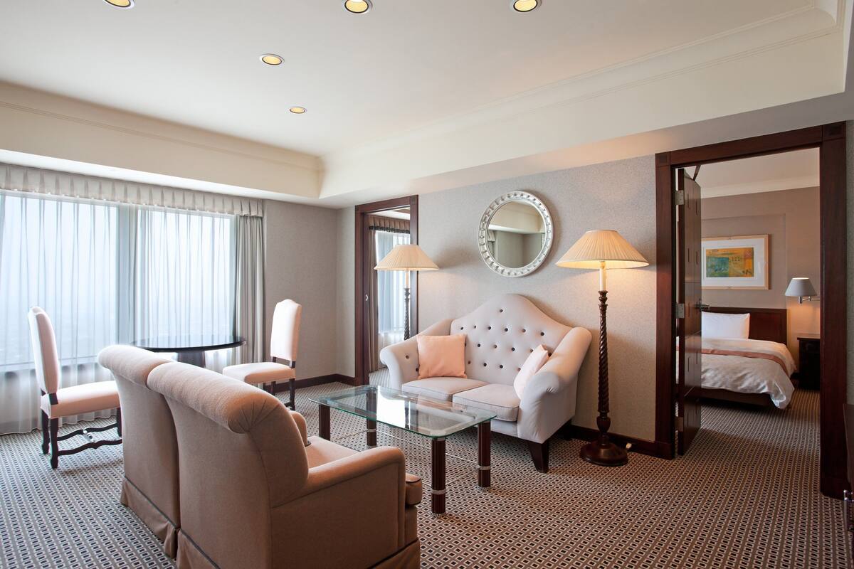 In-room safe, desk, soundproofing, iron/ironing board (on request)