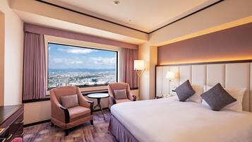 Premium Comfort Floor Standard Double Room, Non Smoking (35th-36th Floors) | In-room safe, desk, soundproofing, iron/ironing board