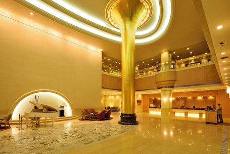 Lobby. Okura Act City Hotel Hamamatsu