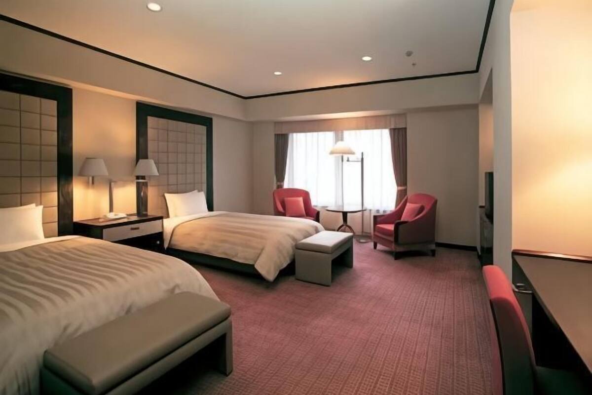 1 bedroom, in-room safe, desk, soundproofing