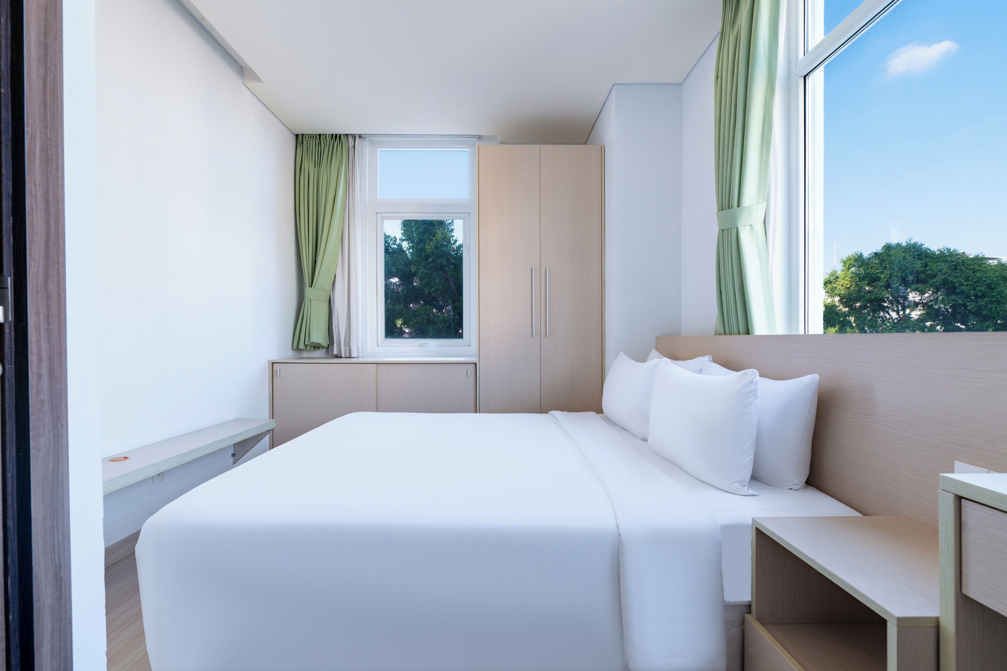 Minibar, in-room safe, desk, blackout curtains