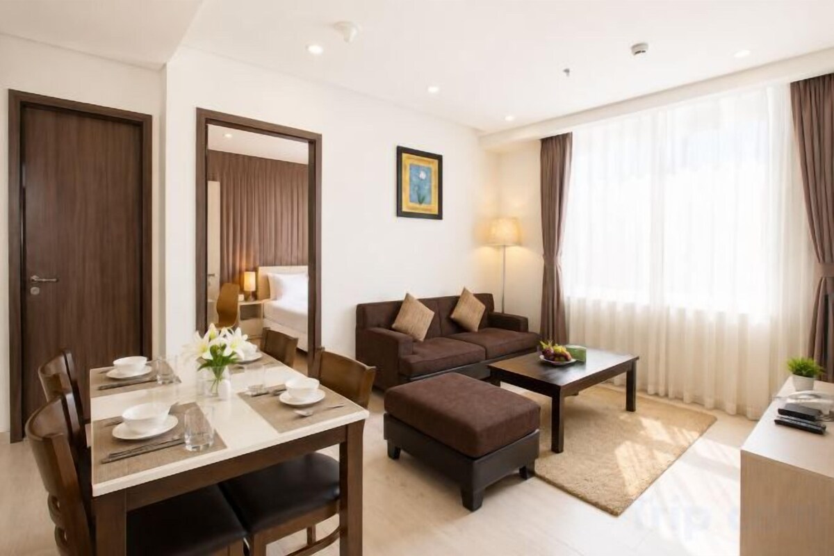 Living area | 32-inch LED TV with cable channels, TV