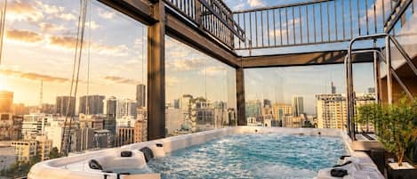 Piscine sur le toit