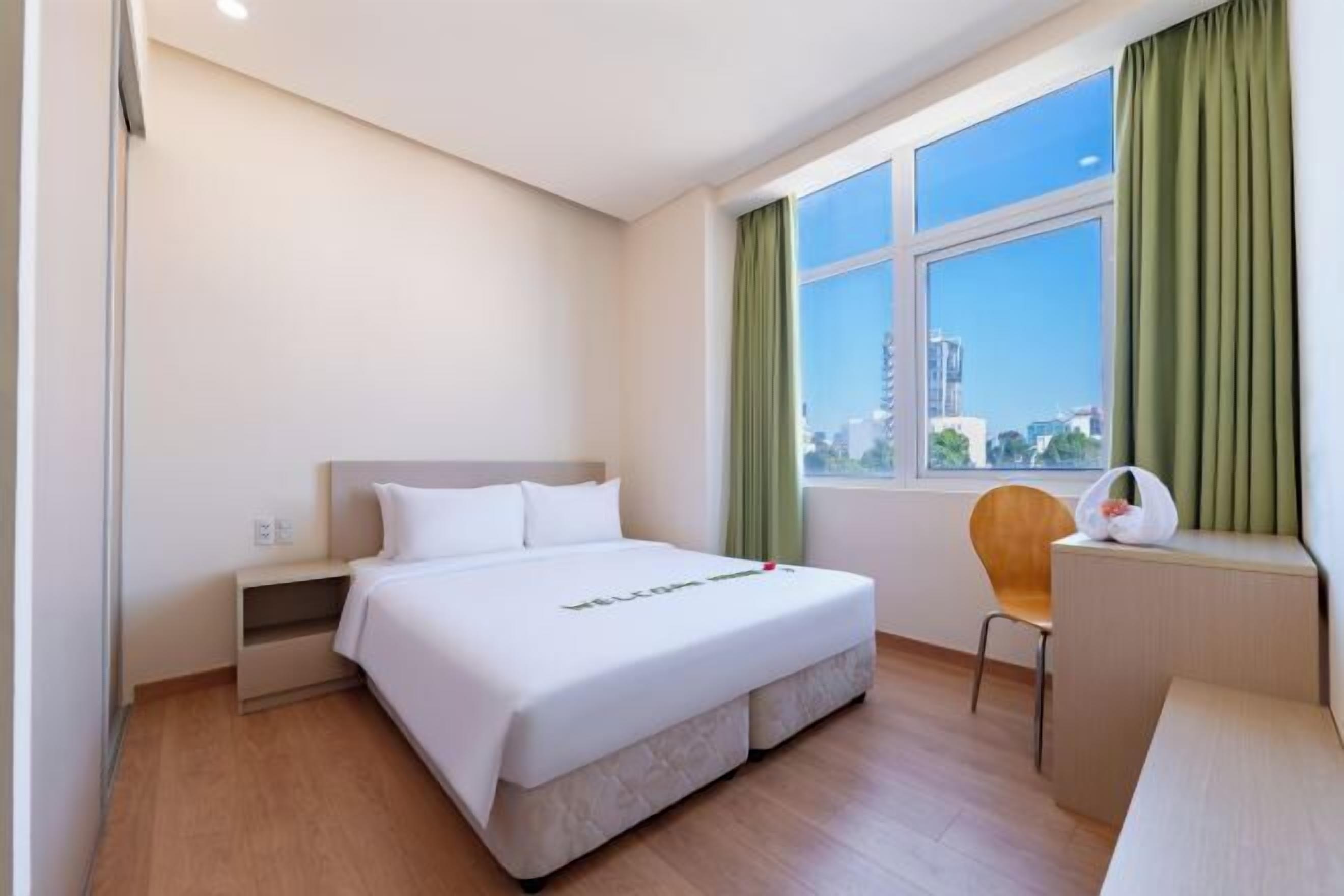 Minibar, in-room safe, desk, blackout curtains