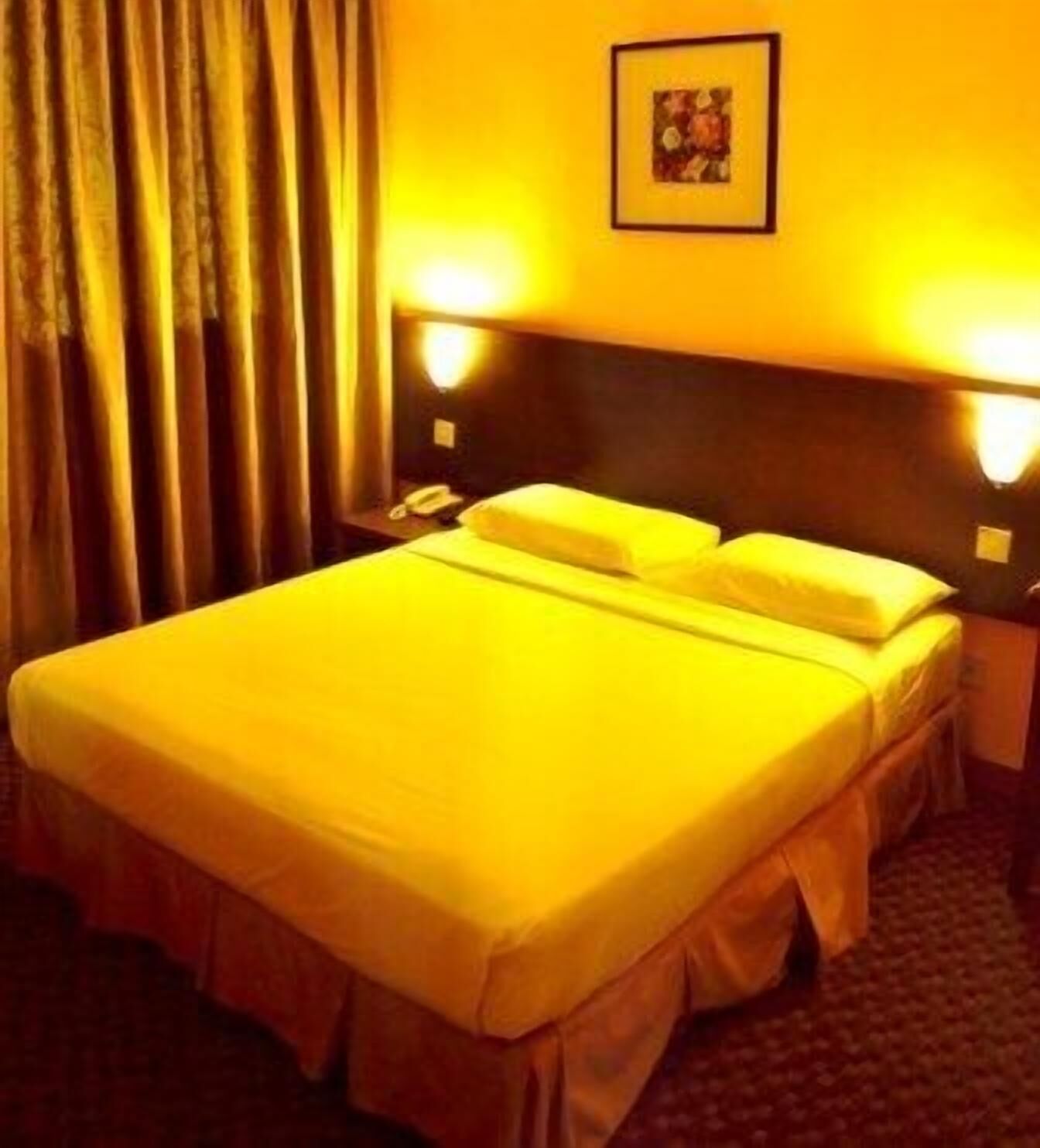 Desk, blackout curtains, free WiFi, bed sheets