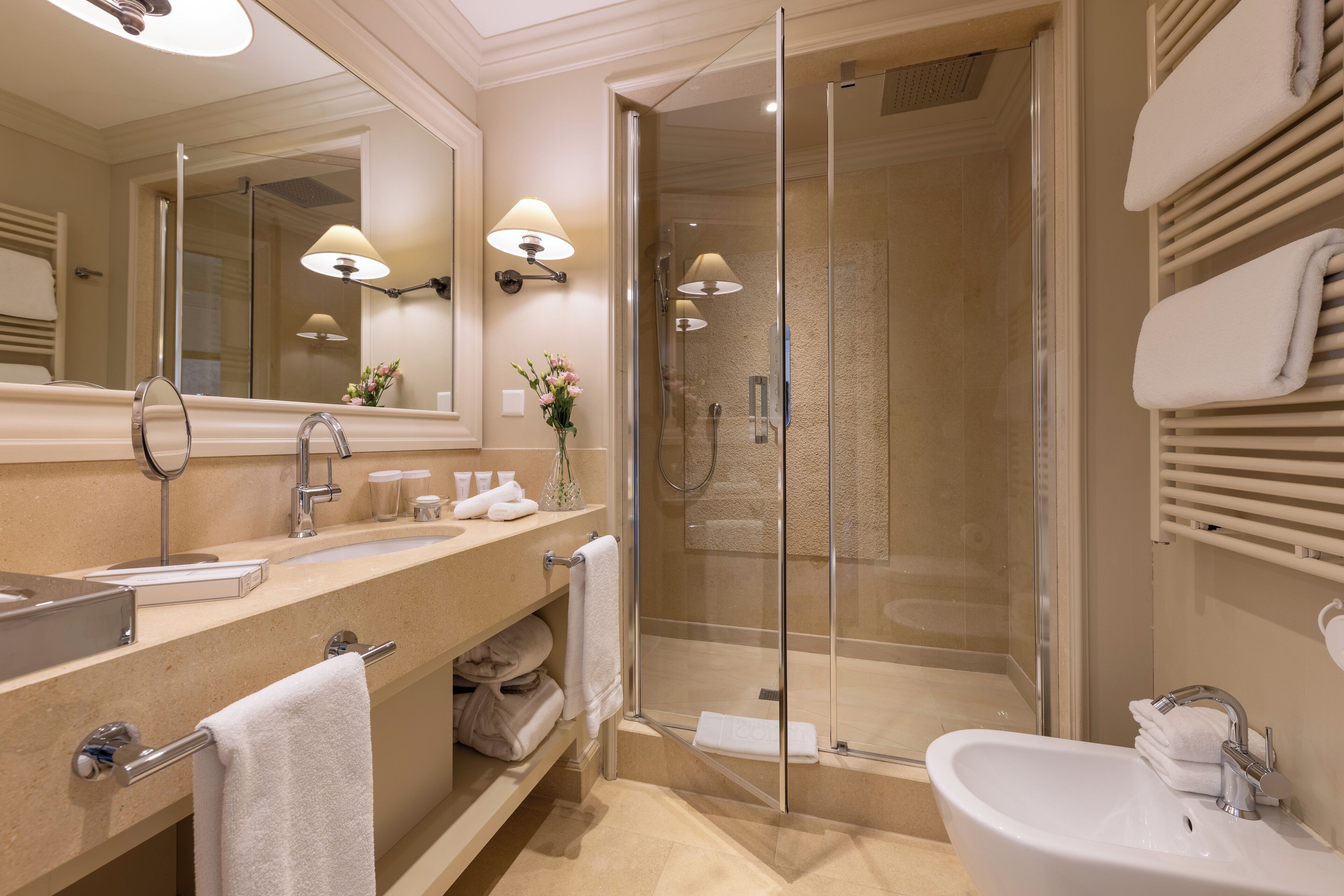 shower, rainfall showerhead, free toiletries, hair dryer