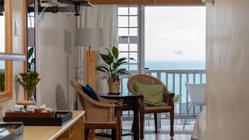 Luxe kamer, 1 twee- of 2 eenpersoonsbedden, niet-roken, uitzicht op zee | 1 slaapkamer, luxe beddengoed, Select Comfort-bedden