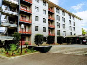 Front of property - Alezan Hôtel (Toulouse)