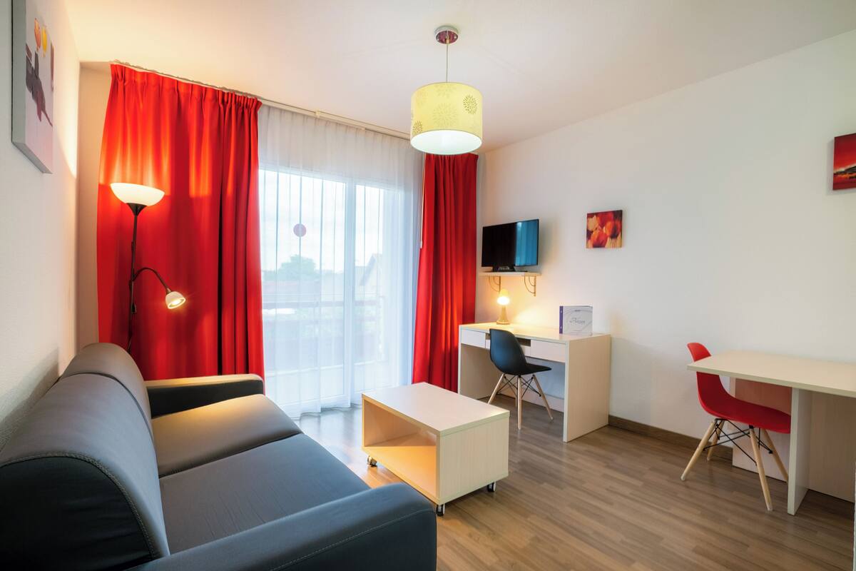 Suite, 1 Bedroom (For 4) | Premium bedding, desk, soundproofing, iron/ironing board (on request)