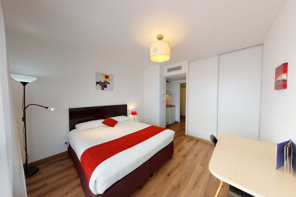 Standard Double Room | Premium bedding, desk, soundproofing, iron/ironing board (on request)