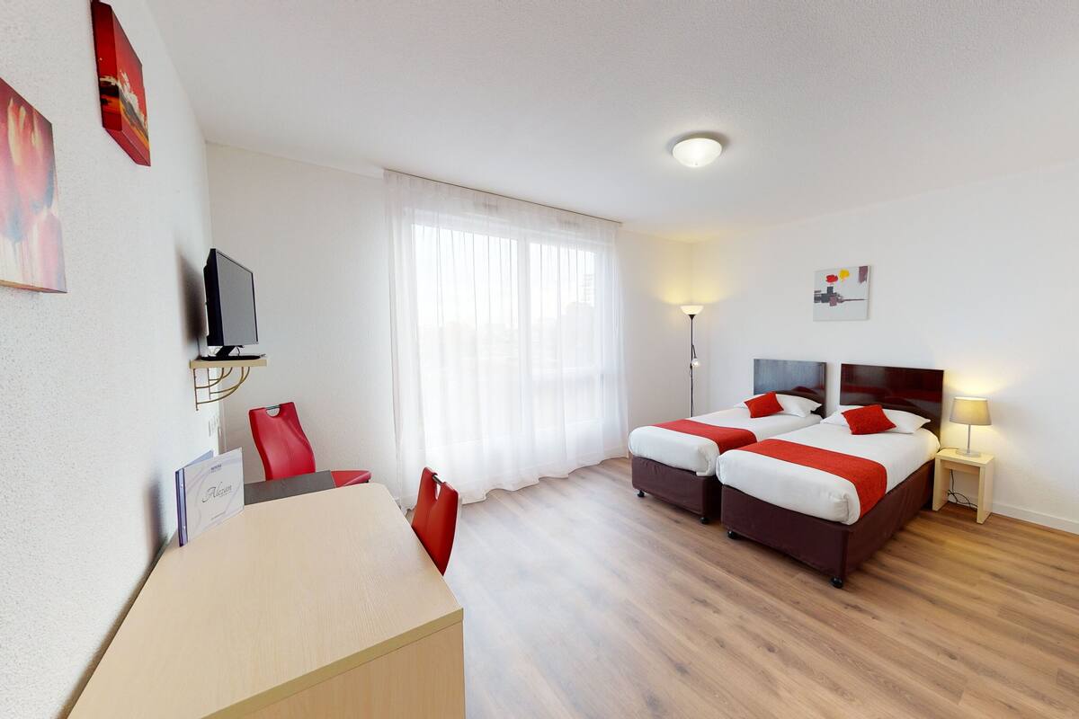Standard Twin Room | Premium bedding, desk, soundproofing, iron/ironing board (on request)