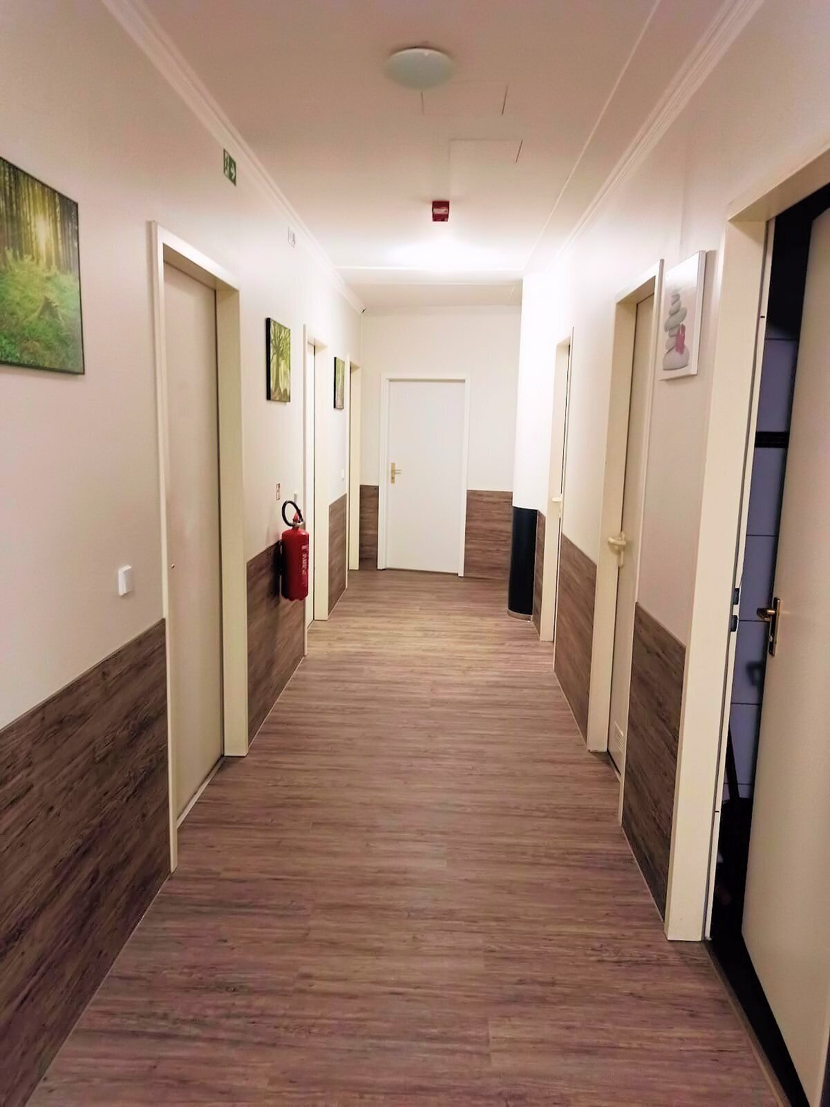 Deluxe Apartment, 6 Bedrooms | Living area