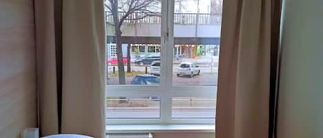 Deluxe Apartment, 5 Bedrooms | Individually decorated, soundproofing, free WiFi, bed sheets