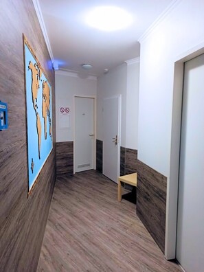 Deluxe Apartment, 6 Bedrooms | Ruang tamu