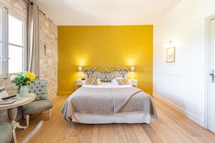 Comfort Double Room, 1 Queen Bed | Premium bedding, minibar, in-room safe, individually decorated