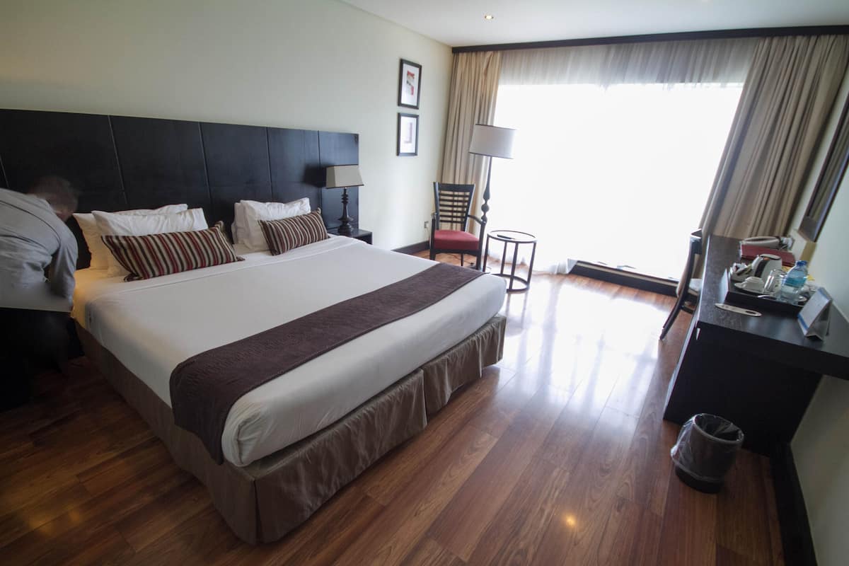 1 habitación, ropa de cama hipoalergénica y minibar
