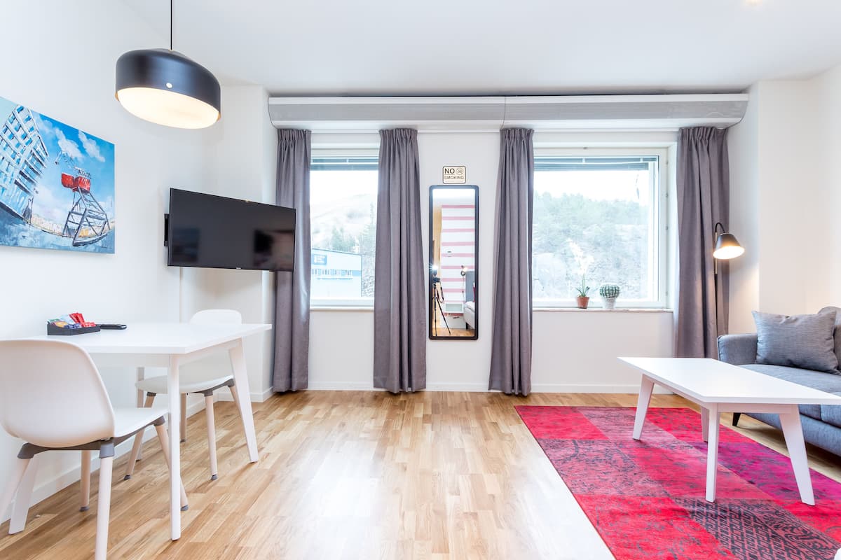 Studio, 1 Queen Bed | View from room